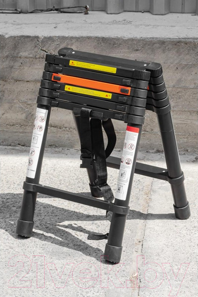 Изображение товара Телескопическая лестница RockForce RF-UP200-2(56437)