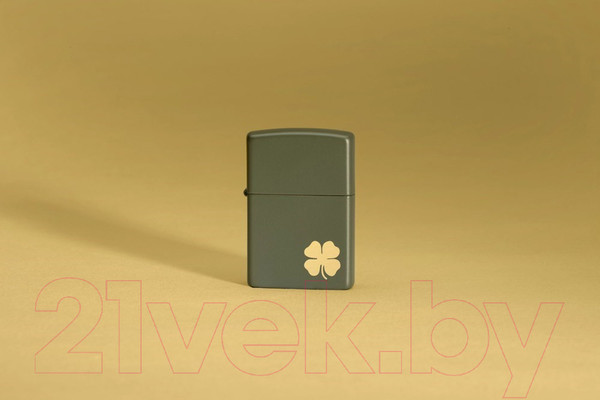 Изображение товара Зажигалка Zippo Four Leaf Clover / 49796 (зеленый)