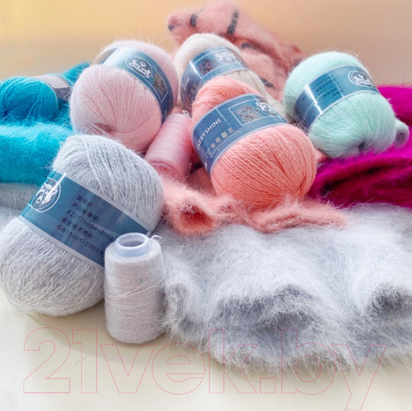 Изображение товара Набор пряжи для вязания ХоббиБум Пух норки / 857 (2 мотка, светло-серый)