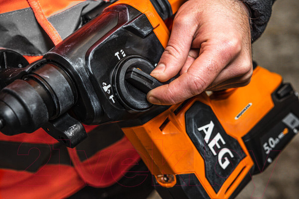 Изображение товара Профессиональный перфоратор AEG Powertools BBH 18BL2-0 (4935480697)