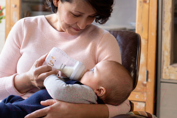 Изображение товара Бутылочка для кормления Philips AVENT Natural Response Жираф / SCY903/66 (260мл)