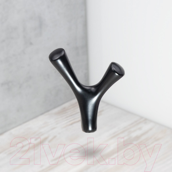 Изображение товара Крючок для одежды AKS Omega (черный матовый)