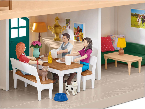 Изображение товара Игровой набор Schleich Horse Club Lakeside Конный двор / 42551