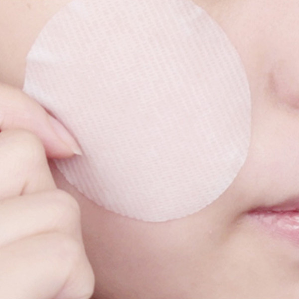 Изображение товара Пэд для лица Round Lab 1025 Dokdo Pad Отшелушивающие с морской водой (70шт)