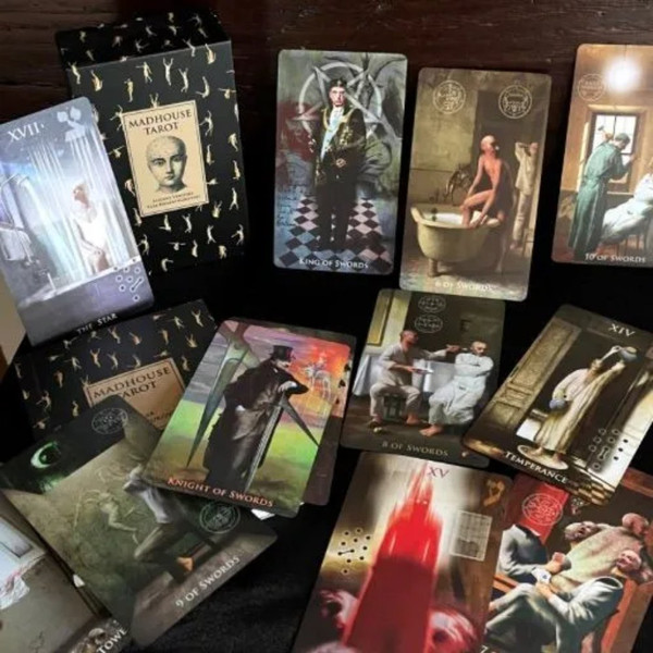 Изображение товара Гадальные карты Tarotmania Таро Madhouse Tarot / vtar002