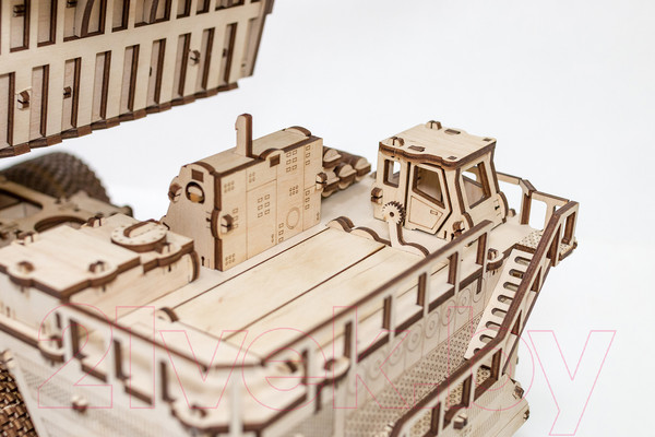 Изображение товара Самосвал игрушечный EWA Механическая модель. Белаз 75710