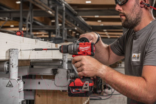 Изображение товара Аккумуляторная дрель-шуруповерт Milwaukee M18 FDD3-502X / 4933479863