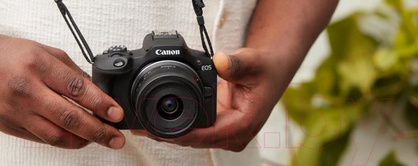 Изображение товара Беззеркальный фотоаппарат Canon EOS R100 Kit RF-S 18-45 IS STM
