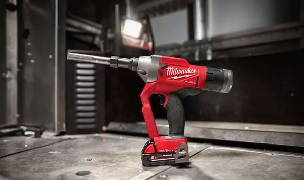 Изображение товара Аккумуляторный заклепочник Milwaukee M18 ONEFPLT-0X / 4933478637