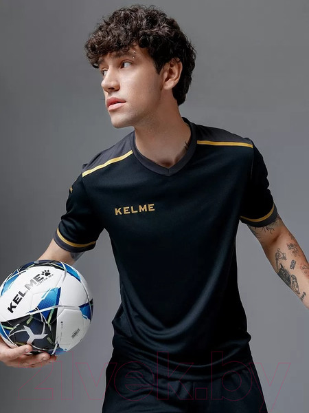 Изображение товара Футбольная форма Kelme Short Sleeve Football Uniform / 3871001-037 (S, черный)