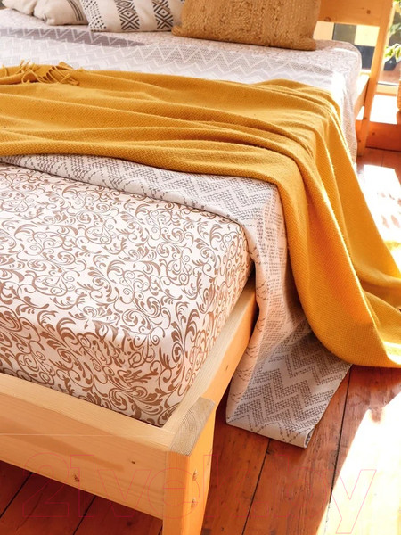 Изображение товара Простыня Luxsonia Трикотаж на резинке 120x200 / 3004 (вензель молочный)