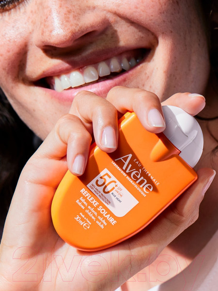 Изображение товара Эмульсия солнцезащитная Avene Компакт Для всей семьи SPF 50+ (30мл)