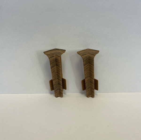 Изображение товара Уголок для плинтуса Arbiton Vigo 60 Дуб Темный 12 (2шт, внутренний, флоупак)