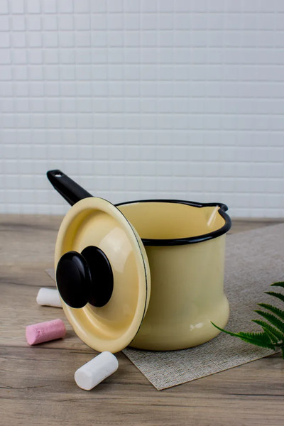 Изображение товара Ковш КМЗ 90204-072 (слоновая кость, с крышкой)