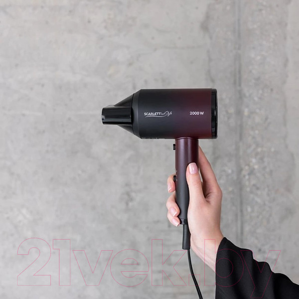 Изображение товара Фен Scarlett SC-HD70I38 (черный/красный)
