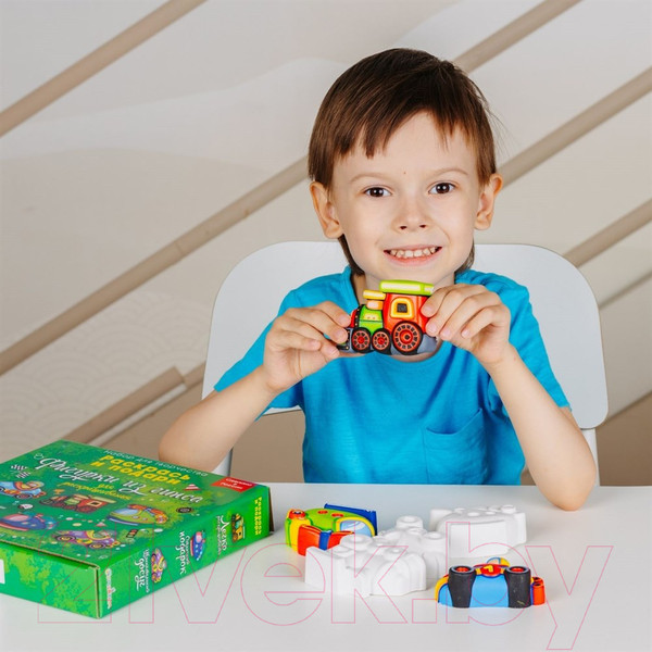 Изображение товара Набор для творчества Раскрась и подари Фигурки для раскрашивания. Транспорт / GR-1051