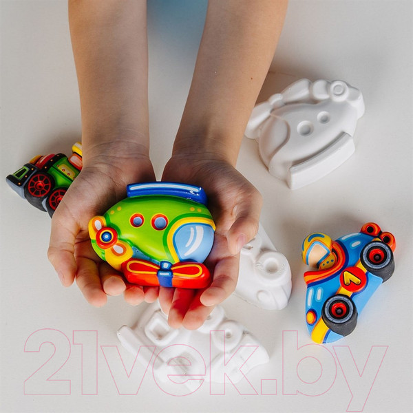 Изображение товара Набор для творчества Раскрась и подари Фигурки для раскрашивания. Транспорт / GR-1051