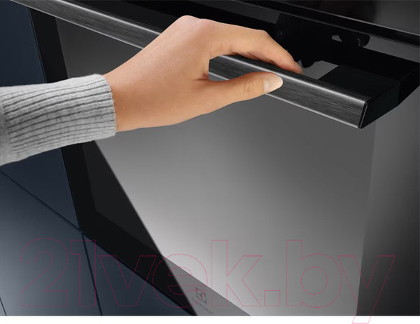 Изображение товара Электрический духовой шкаф Electrolux EOD6P77WZ