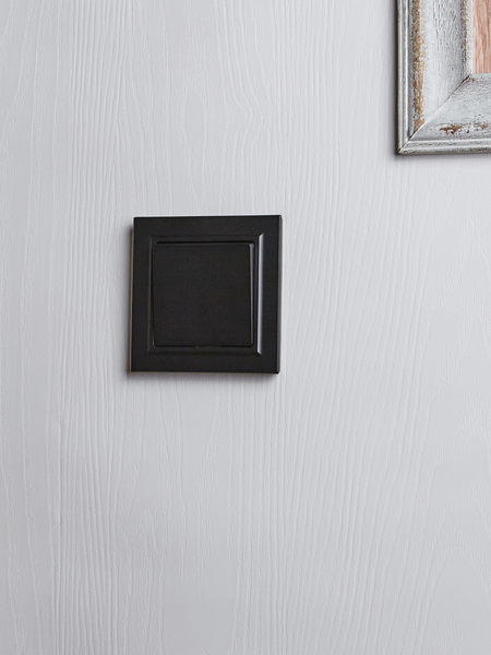 Изображение товара Выключатель IEK Brite BR-V10-0-10-K02-F (черный)