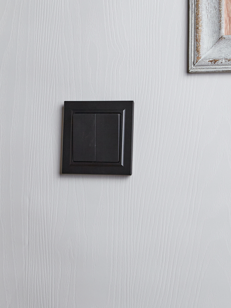 Изображение товара Выключатель IEK Brite BR-V20-0-10-K02-F (черный)