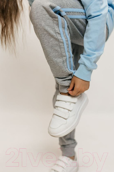 Изображение товара Спортивный костюм детский Isee DF55869 (р-р 36/146-152, голубой/серый)