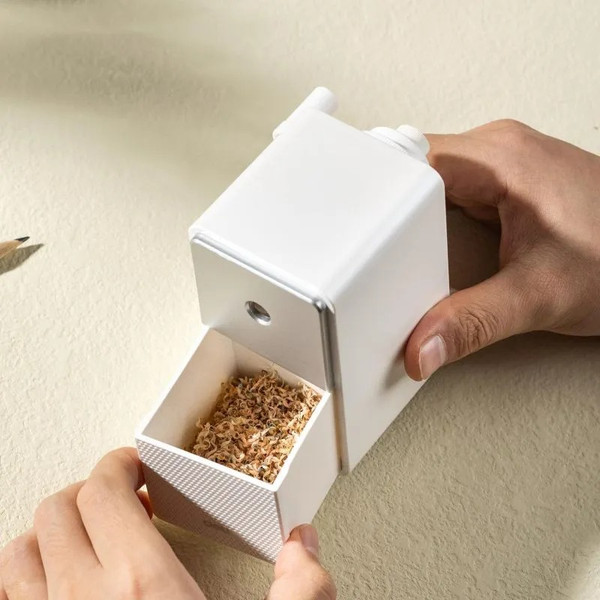 Изображение товара Точилка Deli Механическая / 71160 (белый)