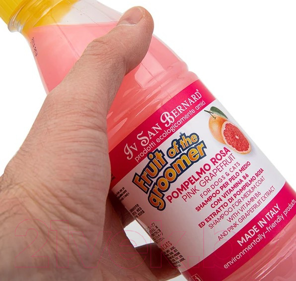 Изображение товара Шампунь для животных Iv San Bernard Fruit Of The Groomer Pink Grapefruit для средней длины (1л)