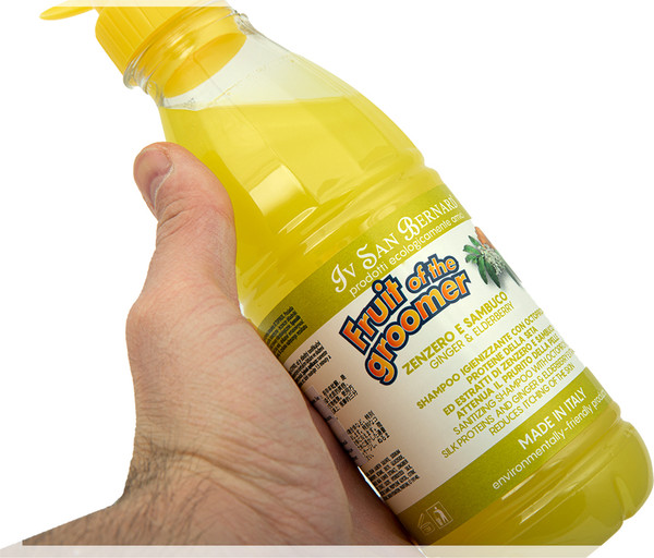 Изображение товара Шампунь для животных Iv San Bernard Fruit of the Groomer Ginger&Elderbery против раздражений (1л)