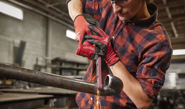 Изображение товара Ленточная шлифовальная машина Milwaukee M12 FBFL13-0 / 4933480960