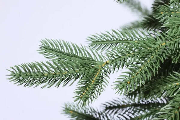 Изображение товара Ель искусственная National Tree Company Рождественская Премиум / РД/ПР-130 (130см)