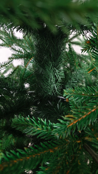 Изображение товара Ель искусственная National Tree Company Рождественская Премиум / РД/ПР-210 (210см)