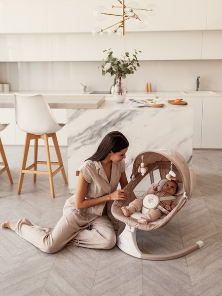 Изображение товара Детский шезлонг Amarobaby Lucky Swing / AB23-22LUCKY/03 (бежевый)