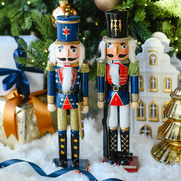 Изображение товара Статуэтка Gisela Graham Nutcrackers. Щелкунчик с ружьем / 20428-3