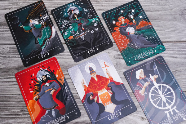 Изображение товара Гадальные карты АСТ Таро Лунной ведьмы / 9785171580131