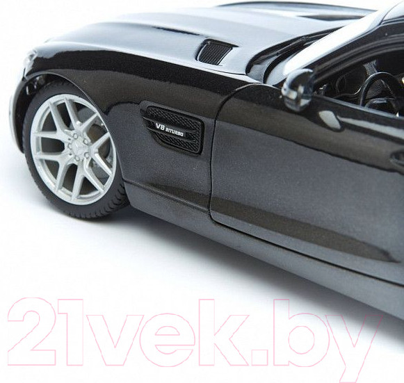 Изображение товара Масштабная модель автомобиля Maisto Mercedes-AMG GT / 31398 (черный)
