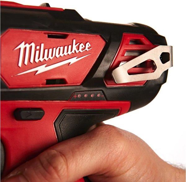 Изображение товара Набор электроинструмента Milwaukee М12 ВPP2D-402В / 4933441250 (с многофункциональным инстр.)
