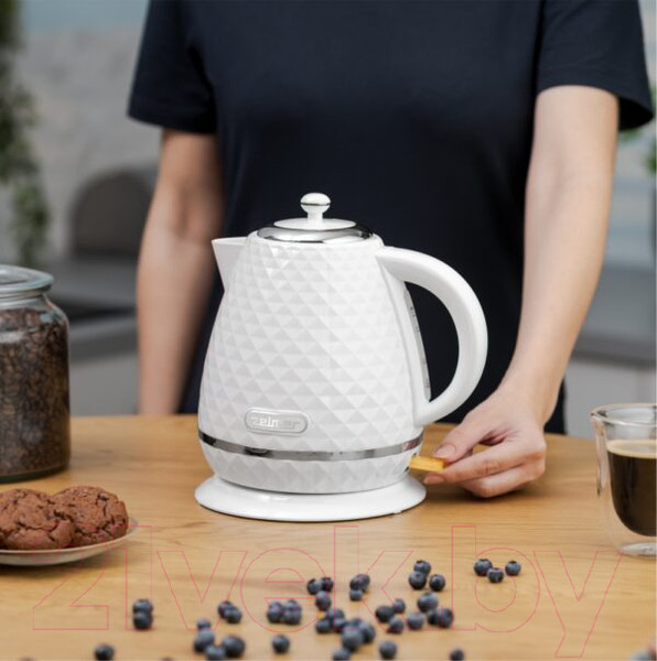 Изображение товара Электрочайник Zelmer ZCK7635W