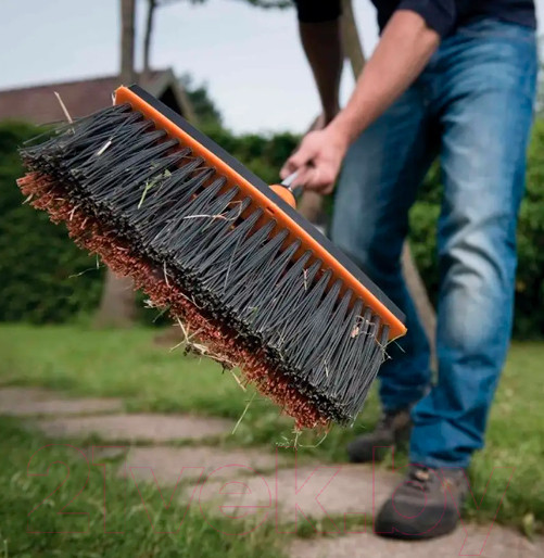 Изображение товара Метла универсальная Fiskars QuikFit / 1001417