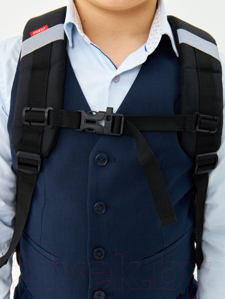 Изображение товара Школьный рюкзак Grizzly RAz-487-7 (черный/красный)