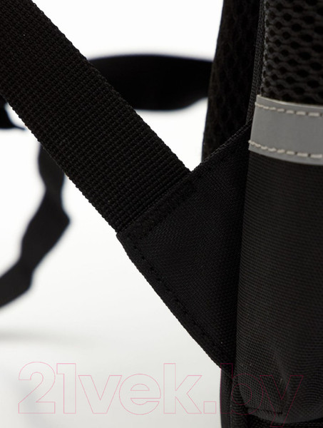 Изображение товара Школьный рюкзак Grizzly RAz-487-7 (черный/красный)