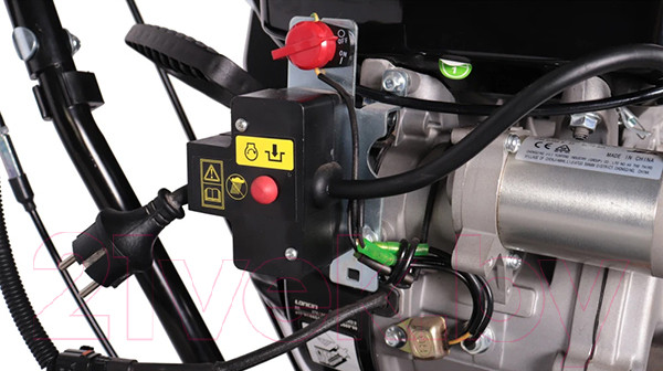 Изображение товара Снегоуборщик бензиновый Champion ST861E