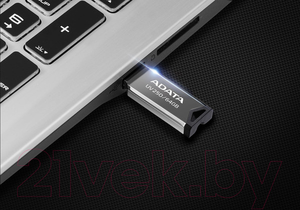 Изображение товара USB flash накопитель A-data UV250 16GB (AUV250-16G-RBK)