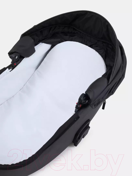 Изображение товара Детская универсальная коляска MOWbaby Opus 3 в 1 (Midnight Black)