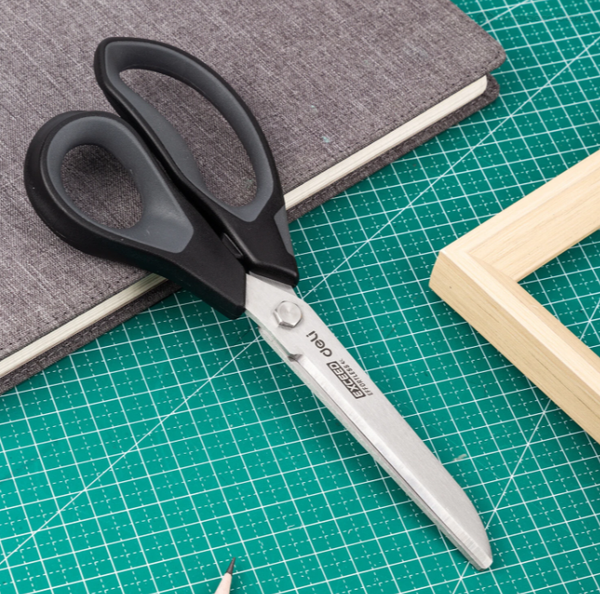 Изображение товара Ножницы канцелярские Deli E77762 (серый)