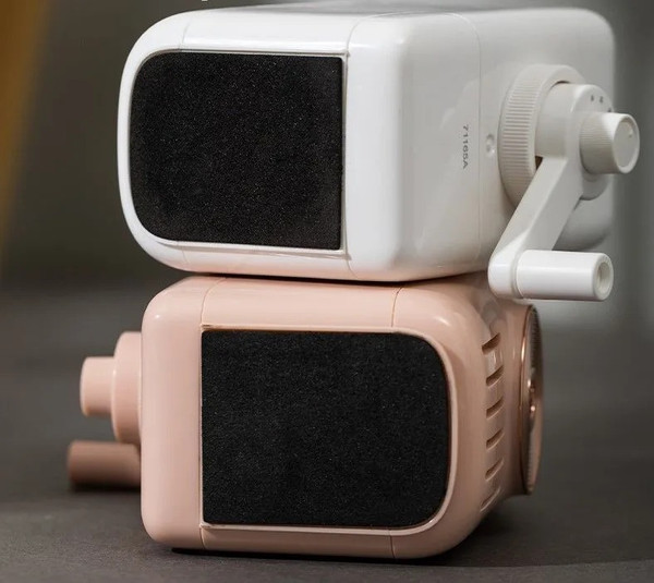 Изображение товара Точилка Deli E71165A (в ассортименте)