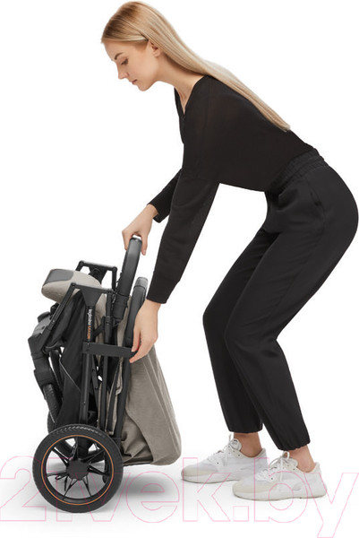 Изображение товара Детская прогулочная коляска Inglesina Maior / AG85R0TDBRU (Tundra Beige)