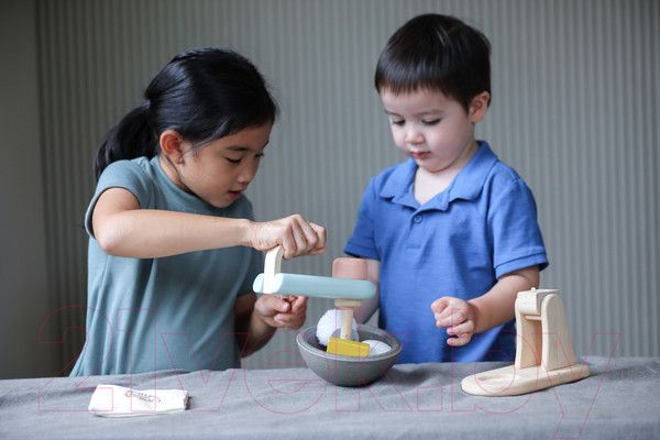 Изображение товара Миксер игрушечный Plan Toys Кулинарные принадлежности / 3624