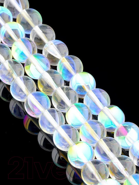 Изображение товара Браслет Wolves Красная нить с горным хрусталем 40943