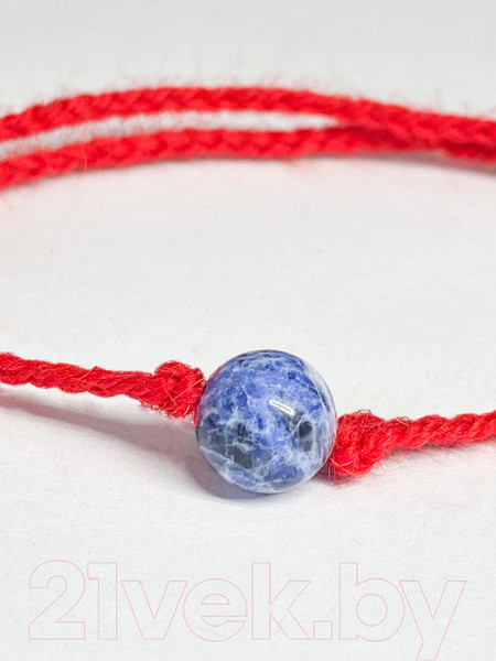 Изображение товара Браслет Wolves Красная нить с содалитом 40987