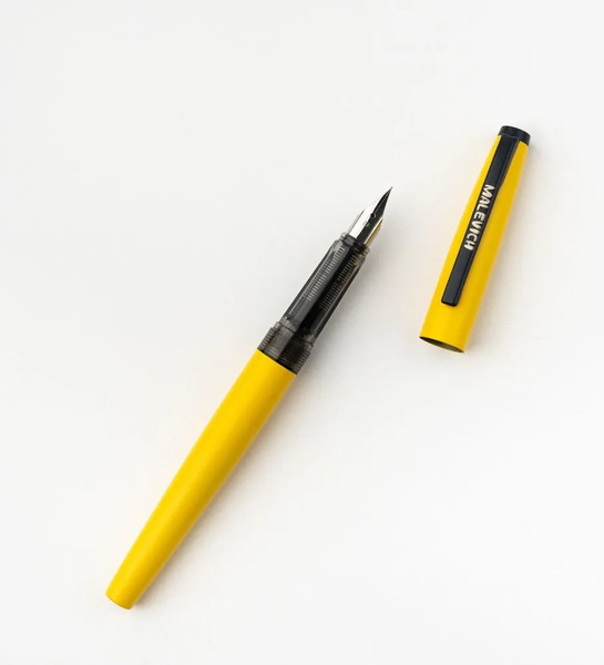 Изображение товара Ручка перьевая Малевичъ С конвертером + два картриджа / 196417 (цедра лимона)